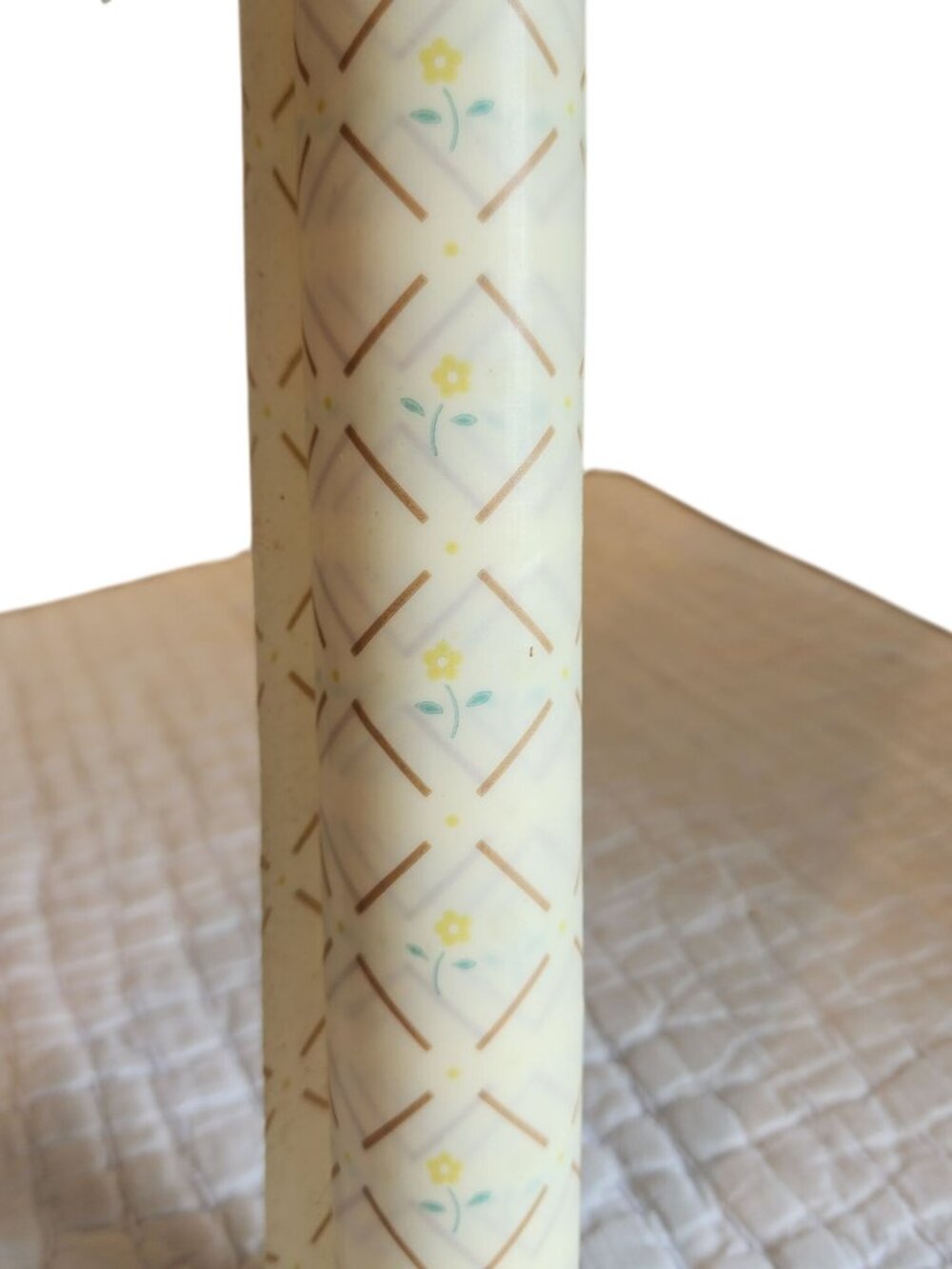 Vintage 1980s Rubbermaid Vinyl Shelf and Drawer Liner "Posy White" pattern open